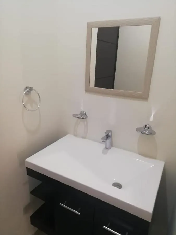 Departamento En Lirios Residencial Cancun Apartment